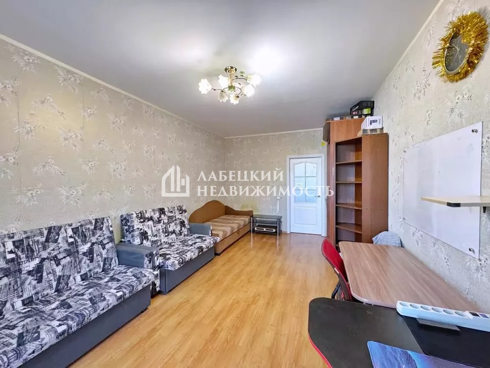 Фото объекта: 1-комн. кв., 48,2 м², Санкт-Петербург, пр. Ветеранов, д. 108